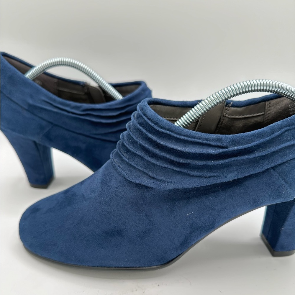 AEROSOLES Blue Suede Ankle Boots